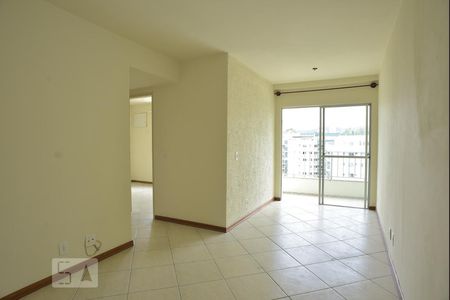 Sala de apartamento à venda com 2 quartos, 70m² em Freguesia de Jacarepaguá, Rio de Janeiro