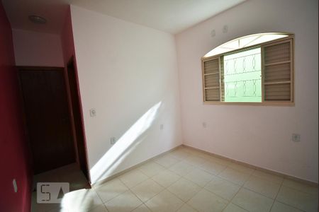 Casa para alugar com 120m², 3 quartos e 2 vagasQuarto Suíte
