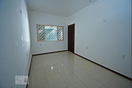 Sala de casa para alugar com 3 quartos, 120m² em Qs 11, Brasília