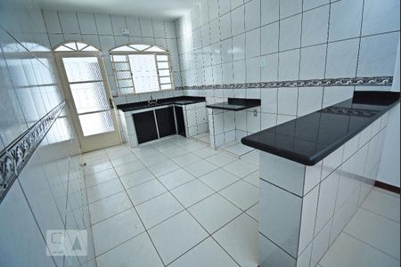 Casa para alugar com 120m², 3 quartos e 2 vagasCozinha