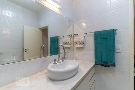 Casa à venda com 187m², 4 quartos e 1 vagaBanheiro da Suíte 3