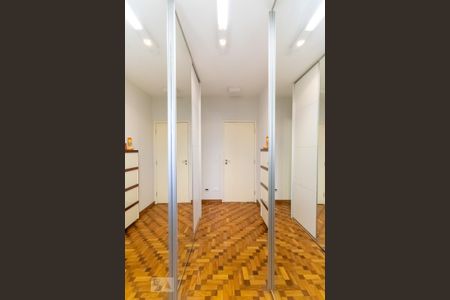 Casa à venda com 187m², 4 quartos e 1 vagaCloset da Suíte 2
