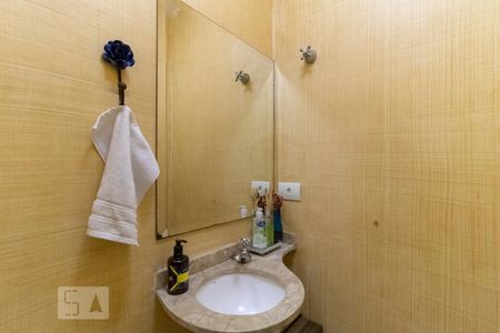 Casa à venda com 187m², 4 quartos e 1 vagaLavabo