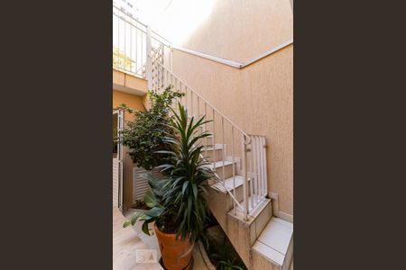 Casa à venda com 187m², 4 quartos e 1 vagaEscada