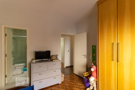 Casa à venda com 187m², 4 quartos e 1 vagaSuíte 3