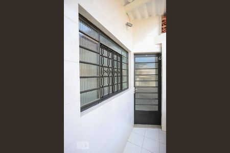 Casa para alugar com 24m², 1 quarto e sem vaga Casa para alugar com 24m², 1 quarto e sem vagaEntrada