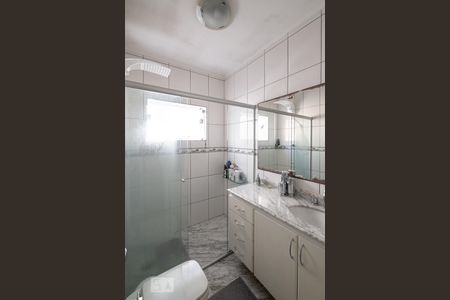 Casa para alugar com 210m², 3 quartos e 2 vagasBanheiro 2