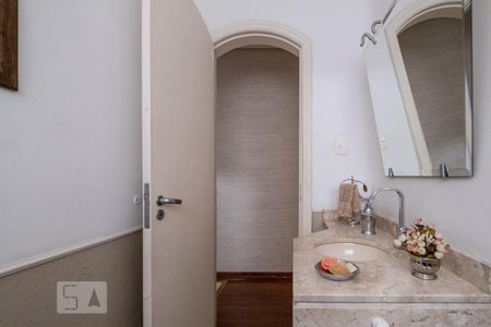 Casa para alugar com 210m², 3 quartos e 2 vagasLavabo