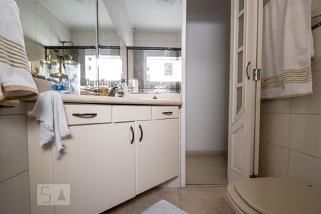 Casa para alugar com 210m², 3 quartos e 2 vagasBanheiro da suíte