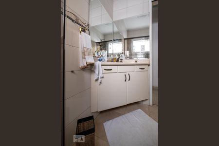 Casa para alugar com 210m², 3 quartos e 2 vagasBanheiro da suíte