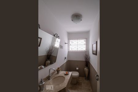 Casa para alugar com 210m², 3 quartos e 2 vagasLavabo