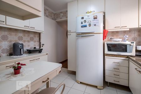 Casa para alugar com 210m², 3 quartos e 2 vagasCozinha