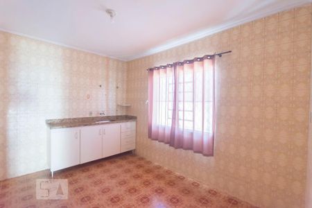 Casa à venda com 80m², 2 quartos e 2 vagasCozinha