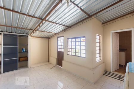 Casa à venda com 80m², 2 quartos e 2 vagasArea de serviço
