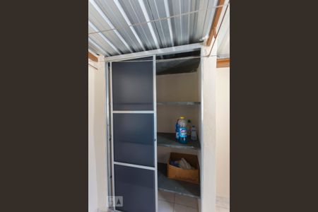 Casa à venda com 80m², 2 quartos e 2 vagasArea de serviço