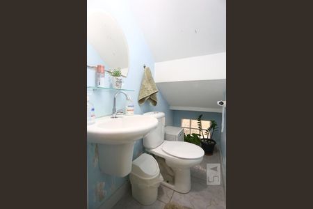 Lavabo de casa para alugar com 3 quartos, 250m² em Jaguaribe, Osasco