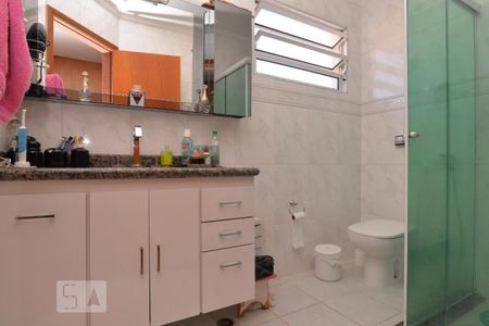 Casa à venda com 157m², 3 quartos e 3 vagas Casa à venda com 157m², 3 quartos e 3 vagasBanheiro da Suíte 1