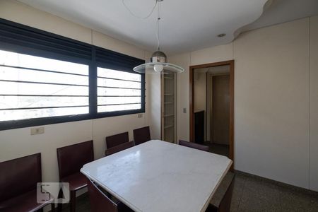 Apartamento para alugar com 296m², 4 quartos e 4 vagasCopa