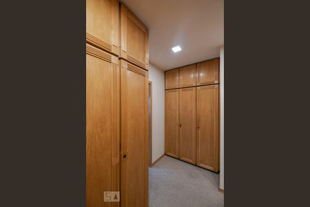 Apartamento para alugar com 296m², 4 quartos e 4 vagasCloset da Suíte 2