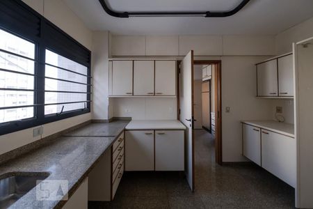 Apartamento para alugar com 296m², 4 quartos e 4 vagasCozinha