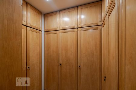 Apartamento para alugar com 296m², 4 quartos e 4 vagasCloset da Suíte 2