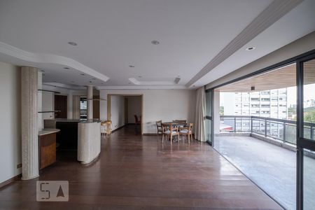 Apartamento para alugar com 296m², 4 quartos e 4 vagasSala