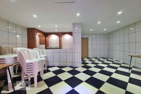 Apartamento para alugar com 50m², 2 quartos e 1 vaga Apartamento para alugar com 50m², 2 quartos e 1 vagaÁrea comum - Salão de festas