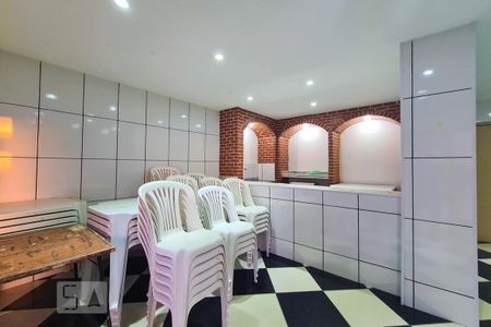 Apartamento para alugar com 50m², 2 quartos e 1 vaga Apartamento para alugar com 50m², 2 quartos e 1 vagaÁrea comum - Salão de festas