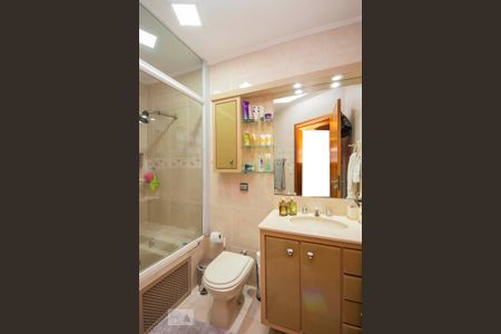 Casa à venda com 400m², 4 quartos e 2 vagas Casa à venda com 400m², 4 quartos e 2 vagasBanheiro 1