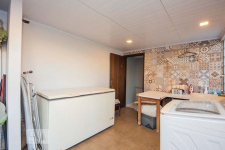 Casa à venda com 400m², 4 quartos e 2 vagas Casa à venda com 400m², 4 quartos e 2 vagasLavanderia