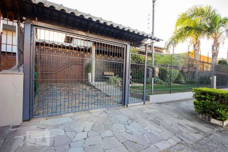 Casa à venda com 400m², 4 quartos e 2 vagas Casa à venda com 400m², 4 quartos e 2 vagasFachada da Casa