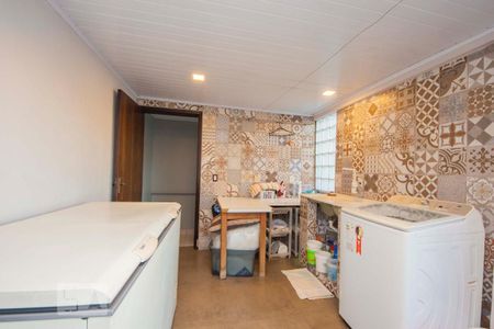 Casa à venda com 400m², 4 quartos e 2 vagas Casa à venda com 400m², 4 quartos e 2 vagasLavanderia