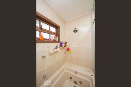 Casa à venda com 400m², 4 quartos e 2 vagas Casa à venda com 400m², 4 quartos e 2 vagasBanheiro 1