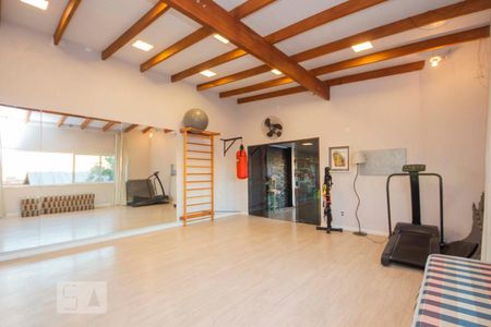 Casa à venda com 400m², 4 quartos e 2 vagas Casa à venda com 400m², 4 quartos e 2 vagasAcademia