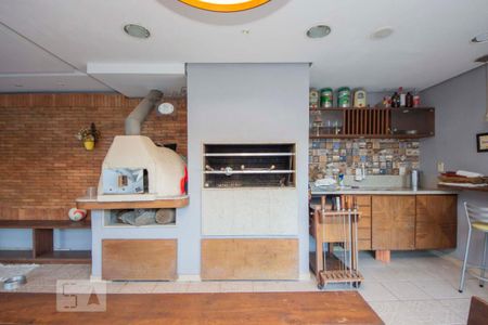 Casa à venda com 400m², 4 quartos e 2 vagas Casa à venda com 400m², 4 quartos e 2 vagaschurrasqueira