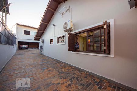 Casa à venda com 400m², 4 quartos e 2 vagas Casa à venda com 400m², 4 quartos e 2 vagasGaragem