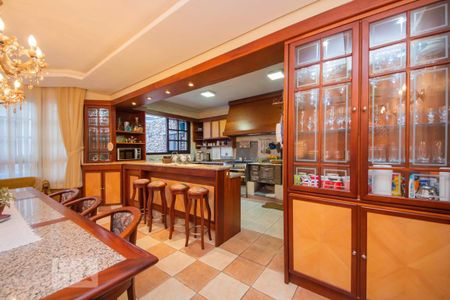 Casa à venda com 400m², 4 quartos e 2 vagas Casa à venda com 400m², 4 quartos e 2 vagasCozinha