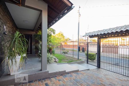 Casa à venda com 400m², 4 quartos e 2 vagas Casa à venda com 400m², 4 quartos e 2 vagasFachada da Casa