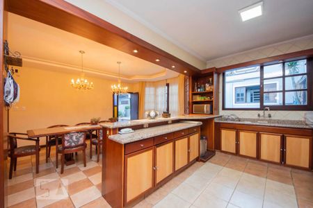 Casa à venda com 400m², 4 quartos e 2 vagas Casa à venda com 400m², 4 quartos e 2 vagasCozinha