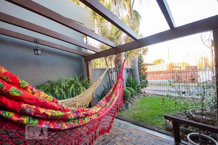 Casa à venda com 400m², 4 quartos e 2 vagas Casa à venda com 400m², 4 quartos e 2 vagasFrente