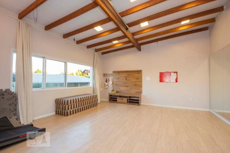 Casa à venda com 400m², 4 quartos e 2 vagas Casa à venda com 400m², 4 quartos e 2 vagasAcademia