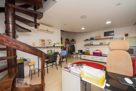 Casa à venda com 400m², 4 quartos e 2 vagas Casa à venda com 400m², 4 quartos e 2 vagasQuarto 3 / Escritório