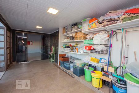 Casa à venda com 400m², 4 quartos e 2 vagas Casa à venda com 400m², 4 quartos e 2 vagasLavanderia