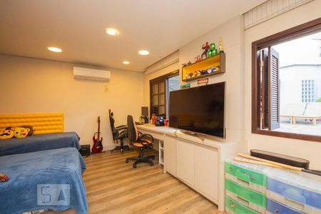 Quarto 1 de casa à venda com 4 quartos, 400m² em Sarandi, Porto Alegre