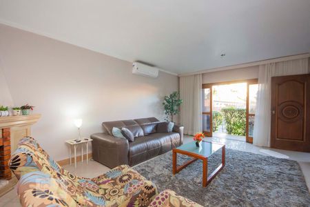 Sala  de casa à venda com 4 quartos, 400m² em Sarandi, Porto Alegre