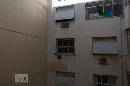 Vista da Sala/Quarto de kitnet/studio à venda com 1 quarto, 30m² em Copacabana, Rio de Janeiro
