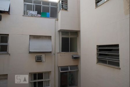 Vista da Vista do Sala/Quarto de kitnet/studio à venda com 1 quarto, 30m² em Copacabana, Rio de Janeiro