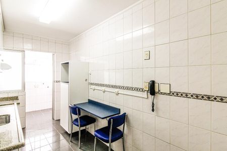 Cozinha de apartamento para alugar com 2 quartos, 63m² em Jardim Taquaral, São Paulo