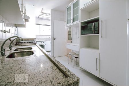 Apartamento para alugar com 105m², 3 quartos e 2 vagasCozinha