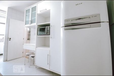 Apartamento para alugar com 105m², 3 quartos e 2 vagasCozinha - Armários